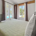 Maison Spacieuse, Piscine Parking Prive & Jardin * Castries