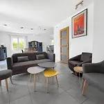 Maison Spacieuse, Piscine Parking Prive & Jardin Apartament *