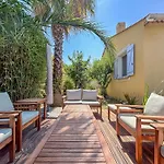 Maison Spacieuse, Piscine Parking Prive & Jardin Castries