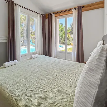 Maison Spacieuse, Piscine Parking Prive & Jardin * Castries