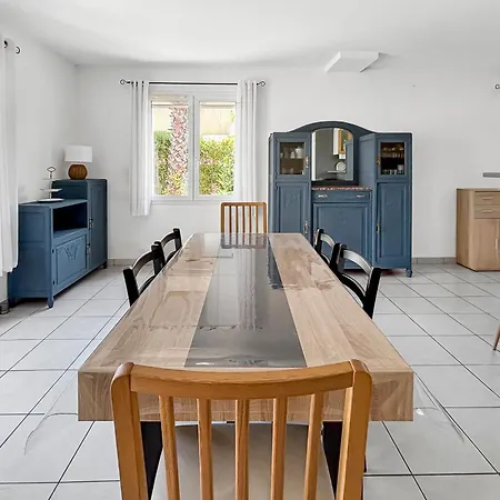 Апартаменты Maison Spacieuse, Piscine Parking Prive & Jardin Кастри