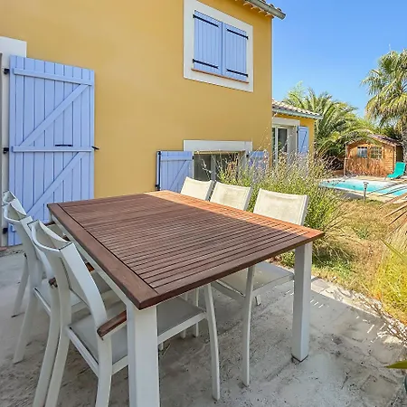 Maison Spacieuse, Piscine Parking Prive & Jardin * Кастри