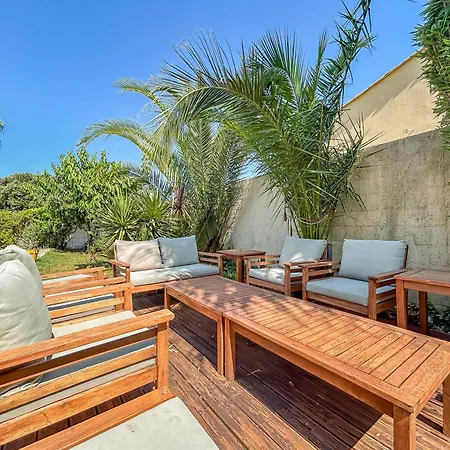 Maison Spacieuse, Piscine Parking Prive & Jardin